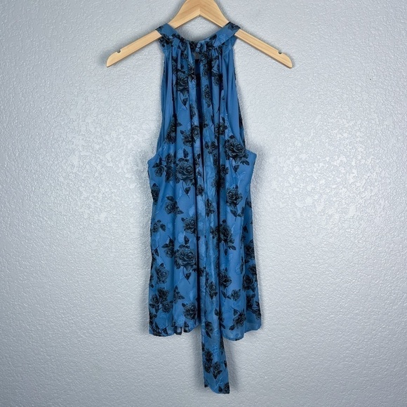 Torrid NWT Clip Chiffon Mock Neck Halter, Romantic Rose 2X - Sleeveless, Floral - Picture 8 of 15